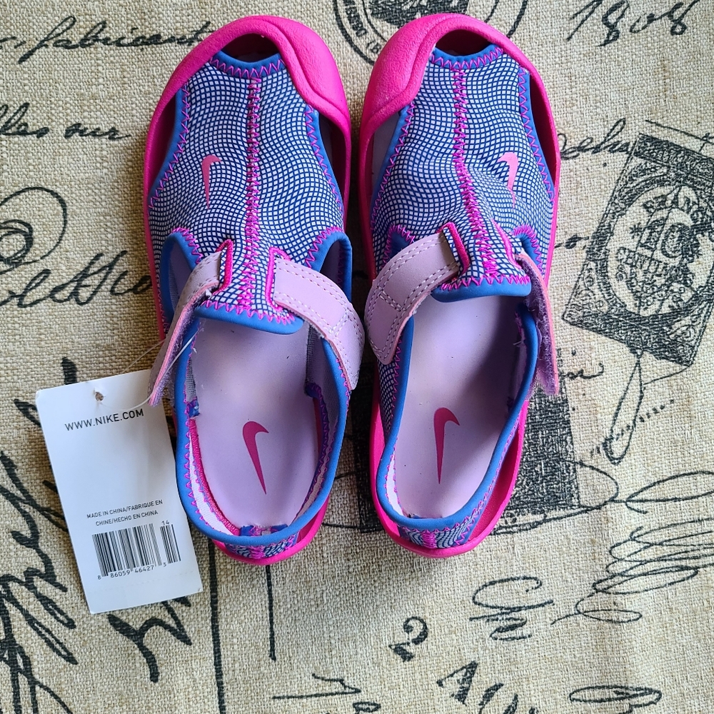 Nike Girl Water Shoes